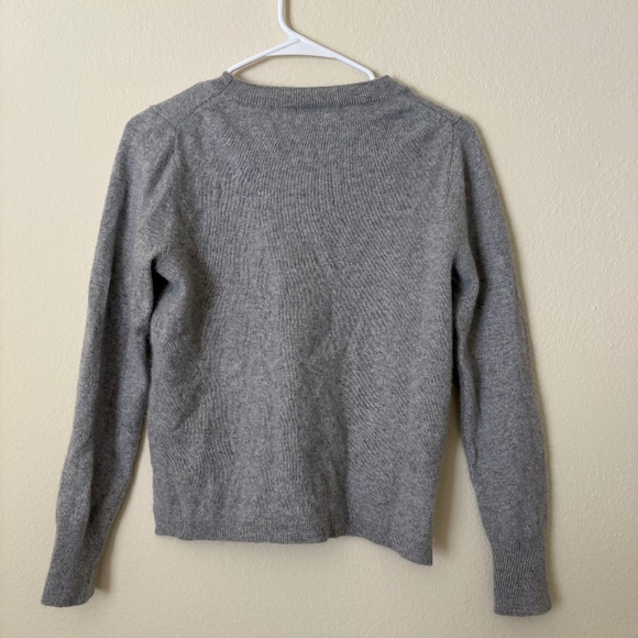 J.Crew 100% Cashmere Gray Crewneck Sweater Size M - Picture 3 of 3